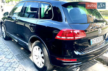 Внедорожник / Кроссовер Volkswagen Touareg 2013 в 
