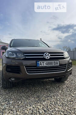 Позашляховик / Кросовер Volkswagen Touareg 2012 в Косові