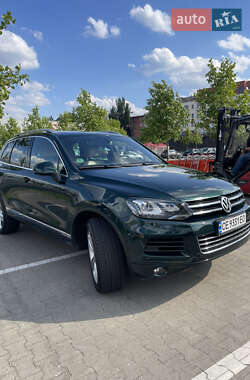 Внедорожник / Кроссовер Volkswagen Touareg 2012 в 
