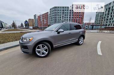 Позашляховик / Кросовер Volkswagen Touareg 2013 в Києві