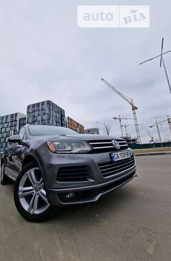 Позашляховик / Кросовер Volkswagen Touareg 2013 в Києві