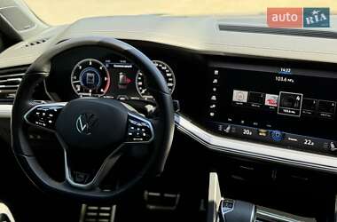 Внедорожник / Кроссовер Volkswagen Touareg 2020 в 