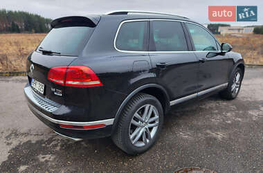 Внедорожник / Кроссовер Volkswagen Touareg 2015 в 