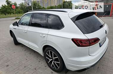 Внедорожник / Кроссовер Volkswagen Touareg 2021 в Хмельницком