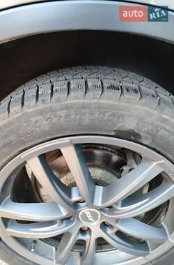 Позашляховик / Кросовер Volkswagen Touareg 2013 в 