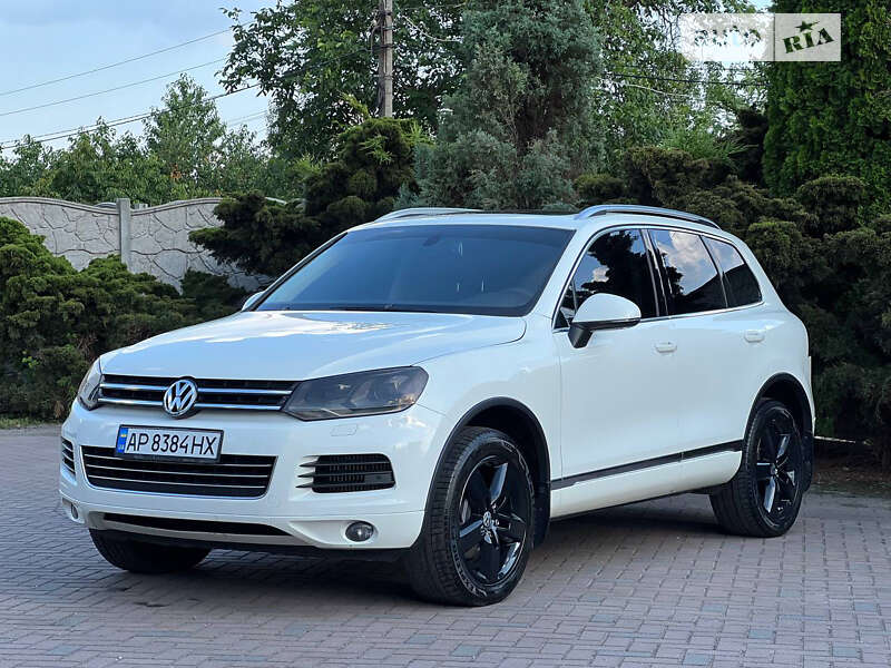 Внедорожник / Кроссовер Volkswagen Touareg 2011 в Запорожье