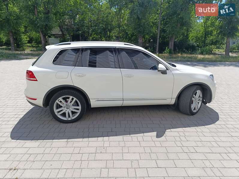 Внедорожник / Кроссовер Volkswagen Touareg 2011 в Запорожье фото 5 Внедорожник / Кроссовер Volkswagen Touareg 2011 в Запорожье
