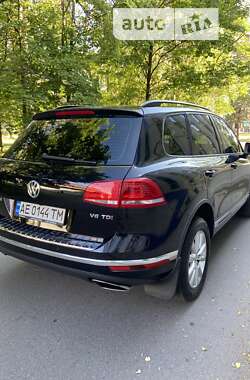 Внедорожник / Кроссовер Volkswagen Touareg 2015 в Кривом Роге