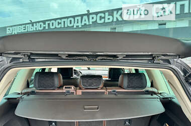 Позашляховик / Кросовер Volkswagen Touareg 2013 в Первомайську