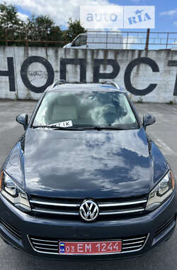 Позашляховик / Кросовер Volkswagen Touareg 2012 в Тернополі