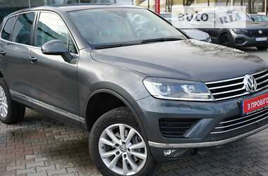 Внедорожник / Кроссовер Volkswagen Touareg 2015 в Житомире