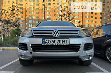 Позашляховик / Кросовер Volkswagen Touareg 2010 в Києві