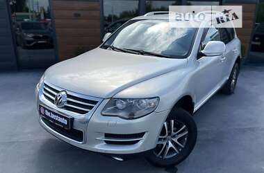 Позашляховик / Кросовер Volkswagen Touareg 2009 в Рівному