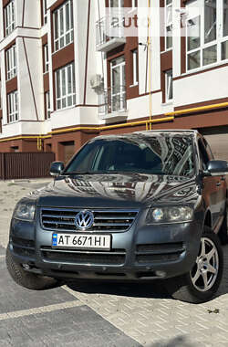 Позашляховик / Кросовер Volkswagen Touareg 2005 в Івано-Франківську