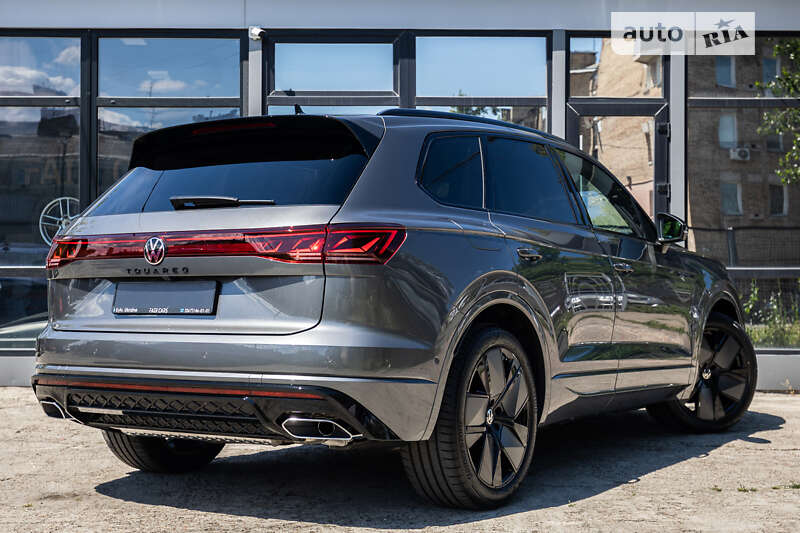 Позашляховик / Кросовер Volkswagen Touareg 2024 в Києві