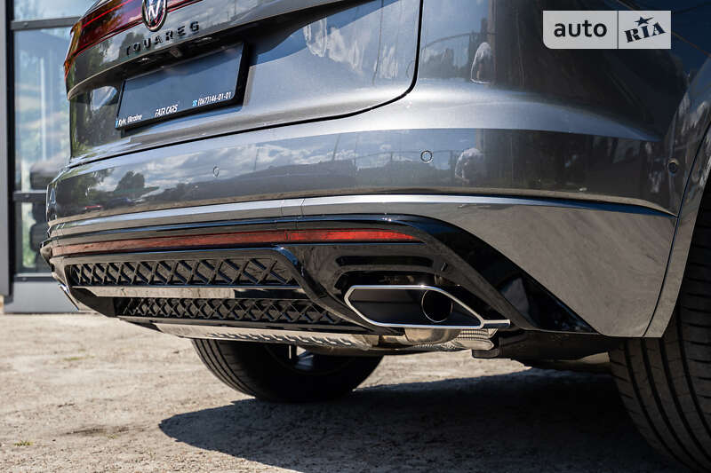 Позашляховик / Кросовер Volkswagen Touareg 2024 в Києві