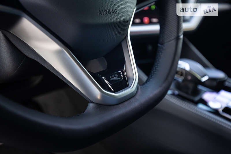 Позашляховик / Кросовер Volkswagen Touareg 2024 в Києві