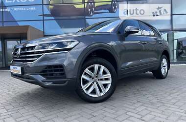 Позашляховик / Кросовер Volkswagen Touareg 2020 в Полтаві