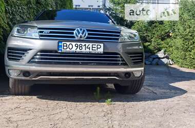 Позашляховик / Кросовер Volkswagen Touareg 2015 в Дніпрі