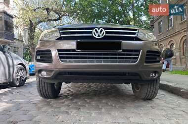 Внедорожник / Кроссовер Volkswagen Touareg 2012 в 
