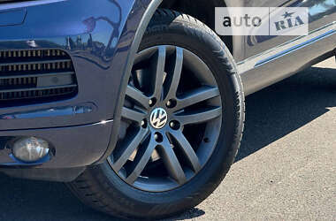 Внедорожник / Кроссовер Volkswagen Touareg 2011 в Кривом Роге