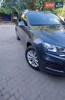 Позашляховик / Кросовер Volkswagen Touareg 2012 в Дніпрі