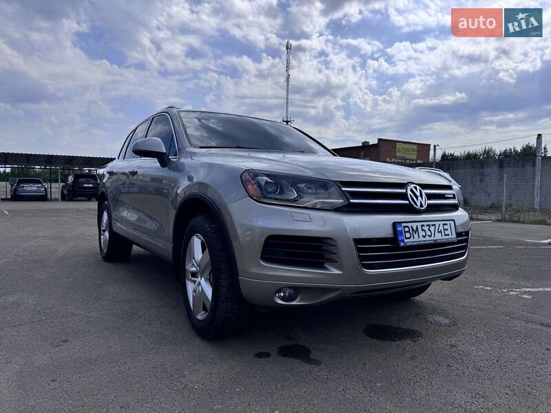 Внедорожник / Кроссовер Volkswagen Touareg 2010 в 