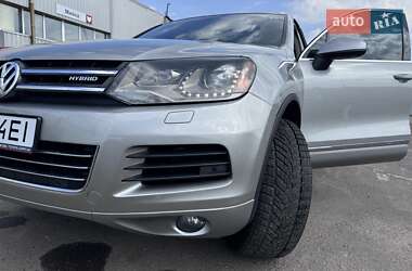 Внедорожник / Кроссовер Volkswagen Touareg 2010 в 