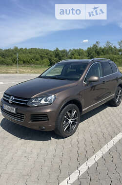 Внедорожник / Кроссовер Volkswagen Touareg 2012 в Косове