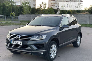 Позашляховик / Кросовер Volkswagen Touareg 2015 в Кам'янці