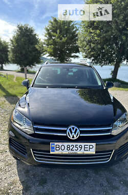 Внедорожник / Кроссовер Volkswagen Touareg 2010 в Тернополе