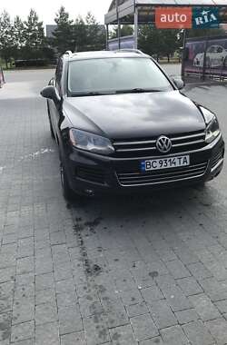Внедорожник / Кроссовер Volkswagen Touareg 2012 в 