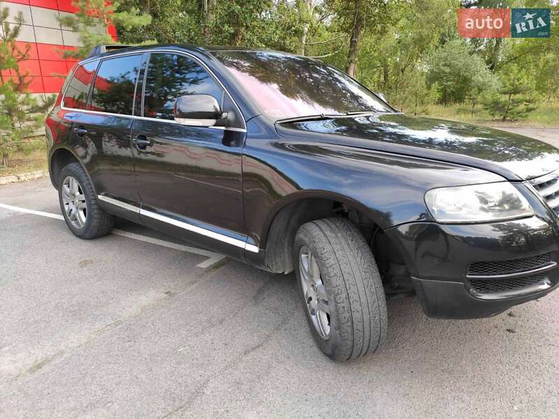Позашляховик / Кросовер Volkswagen Touareg 2005 в Дніпрі