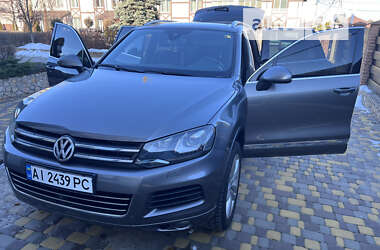 Внедорожник / Кроссовер Volkswagen Touareg 2012 в Киеве