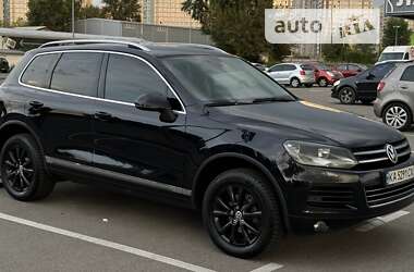 Позашляховик / Кросовер Volkswagen Touareg 2013 в Києві