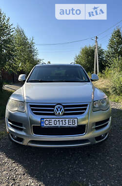 Позашляховик / Кросовер Volkswagen Touareg 2010 в Чернівцях