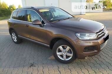 Позашляховик / Кросовер Volkswagen Touareg 2011 в Києві