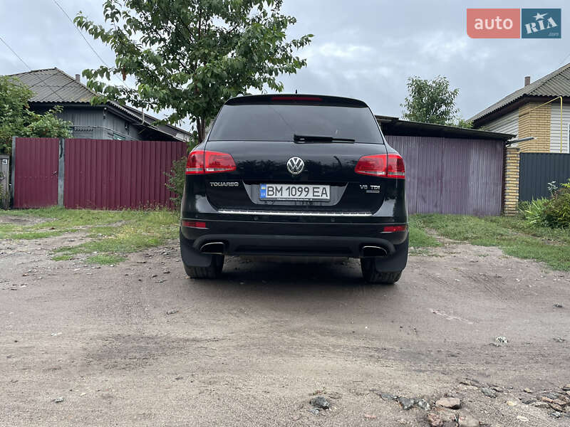 Внедорожник / Кроссовер Volkswagen Touareg 2012 в Конотопе