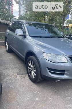 Внедорожник / Кроссовер Volkswagen Touareg 2008 в Киеве