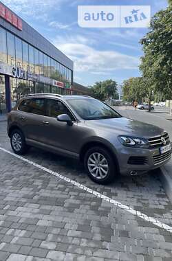 Позашляховик / Кросовер Volkswagen Touareg 2011 в Одесі