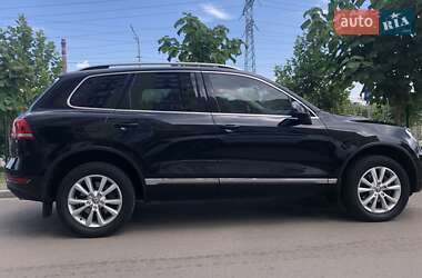 Позашляховик / Кросовер Volkswagen Touareg 2012 в Києві