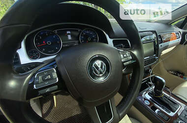 Внедорожник / Кроссовер Volkswagen Touareg 2013 в Коломые