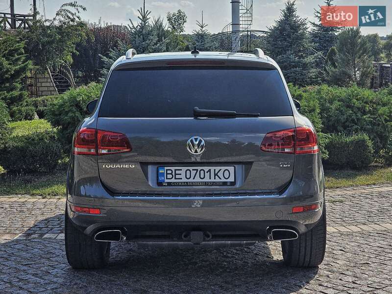 Позашляховик / Кросовер Volkswagen Touareg 2011 в Первомайську