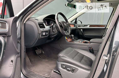 Внедорожник / Кроссовер Volkswagen Touareg 2011 в Львове