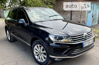 Позашляховик / Кросовер Volkswagen Touareg 2017 в Запоріжжі