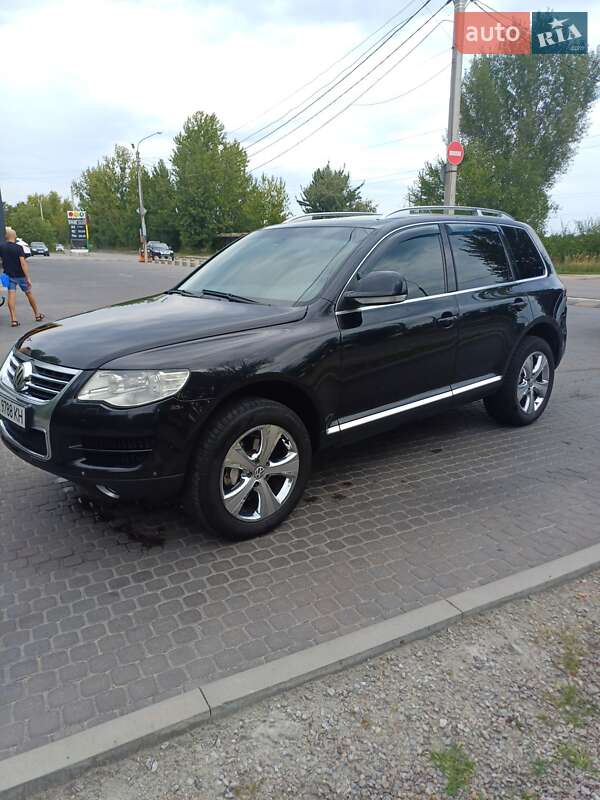 Внедорожник / Кроссовер Volkswagen Touareg 2006 в Каменском