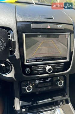 Внедорожник / Кроссовер Volkswagen Touareg 2013 в 