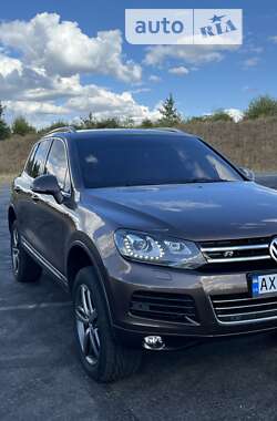 Внедорожник / Кроссовер Volkswagen Touareg 2010 в Полтаве