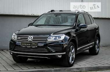 Внедорожник / Кроссовер Volkswagen Touareg 2014 в Львове