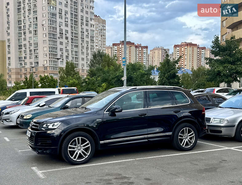 Внедорожник / Кроссовер Volkswagen Touareg 2013 в Киеве фото 12 Внедорожник / Кроссовер Volkswagen Touareg 2013 в Киеве